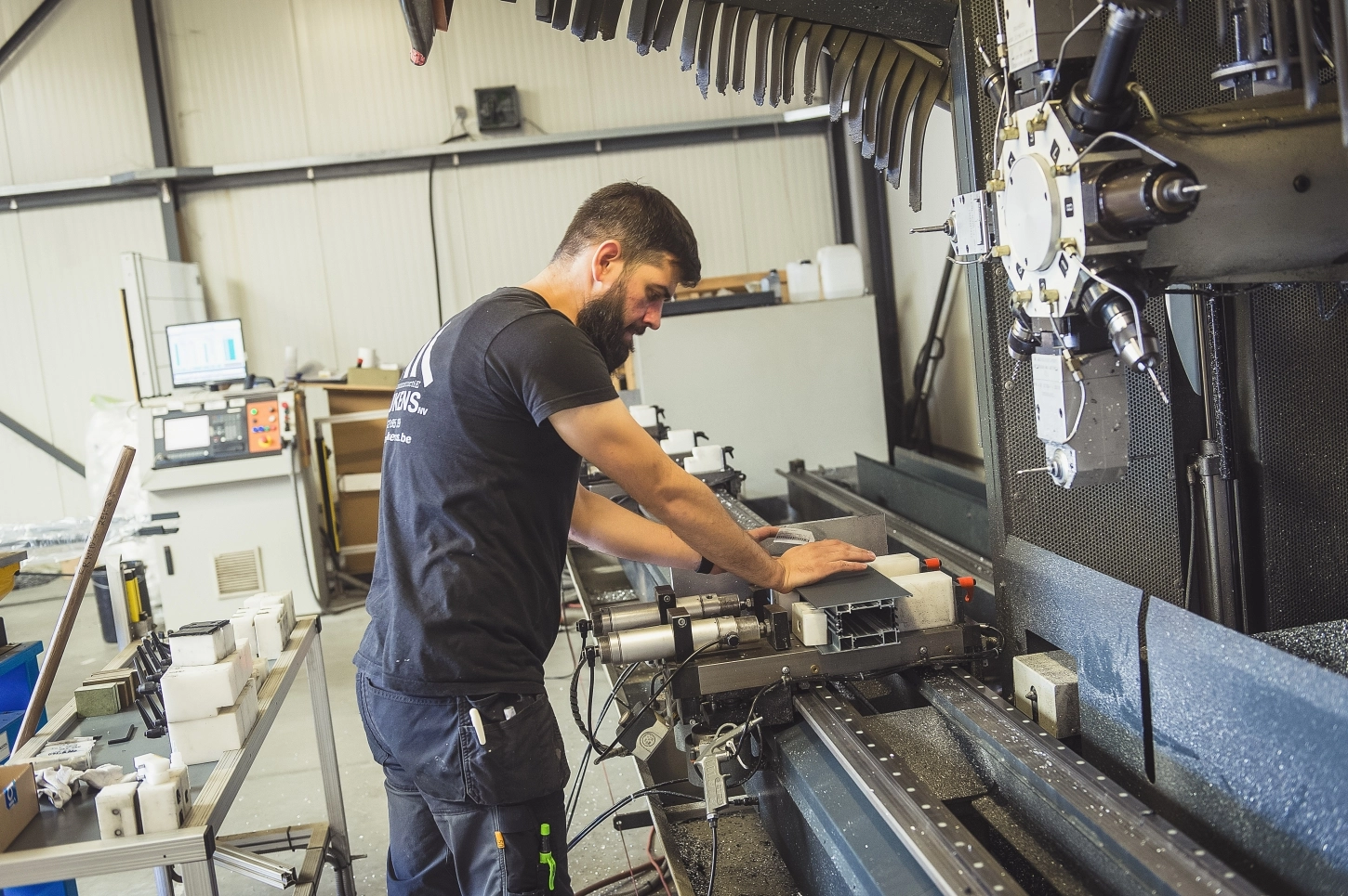 Meukens introduceert b2b-diensten.